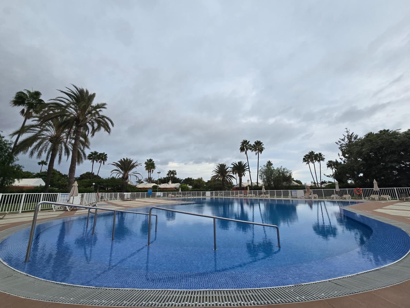 3 soverom Bungalow til leie i Maspalomas med svømmebasseng - € 1 900 (Ref: 9321870)