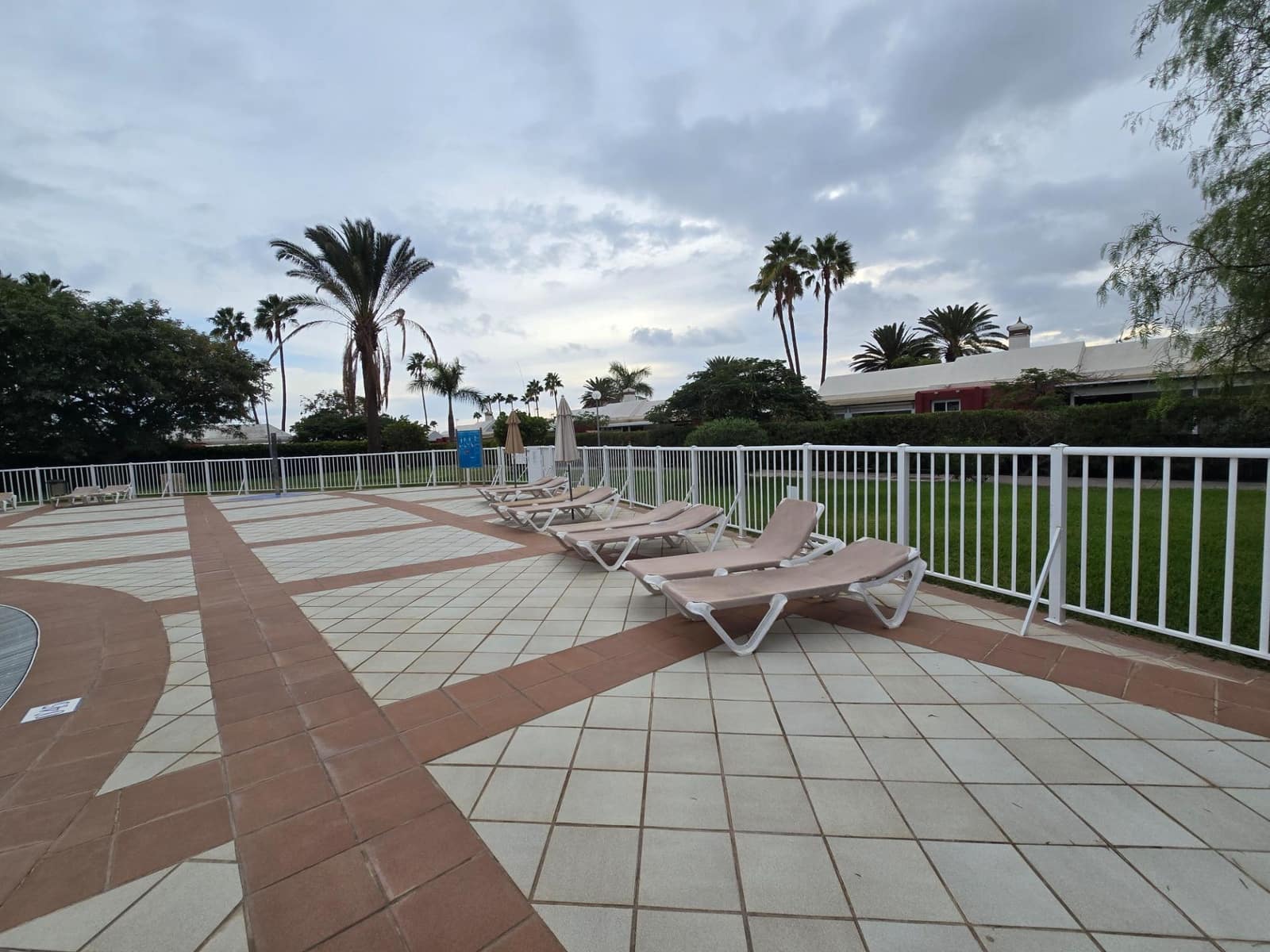 3 soverom Bungalow til leie i Maspalomas med svømmebasseng - € 1 900 (Ref: 9321870)