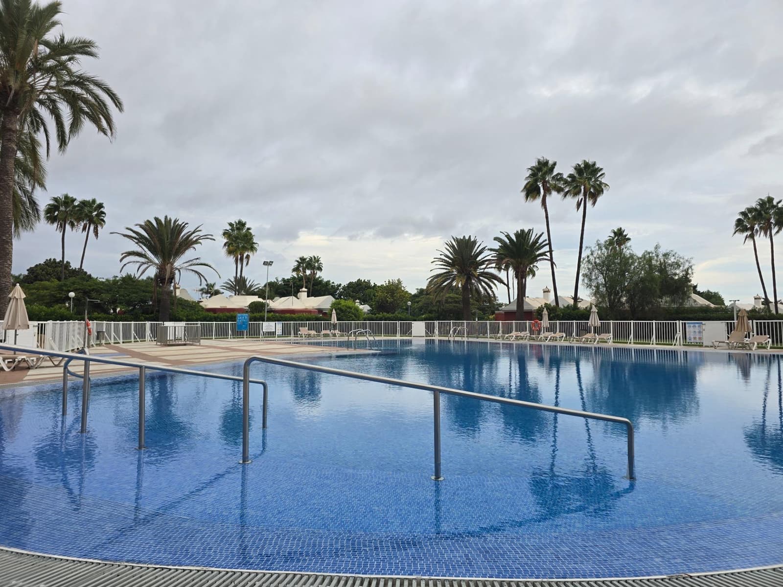 3 soverom Bungalow til leie i Maspalomas med svømmebasseng - € 1 900 (Ref: 9321870)