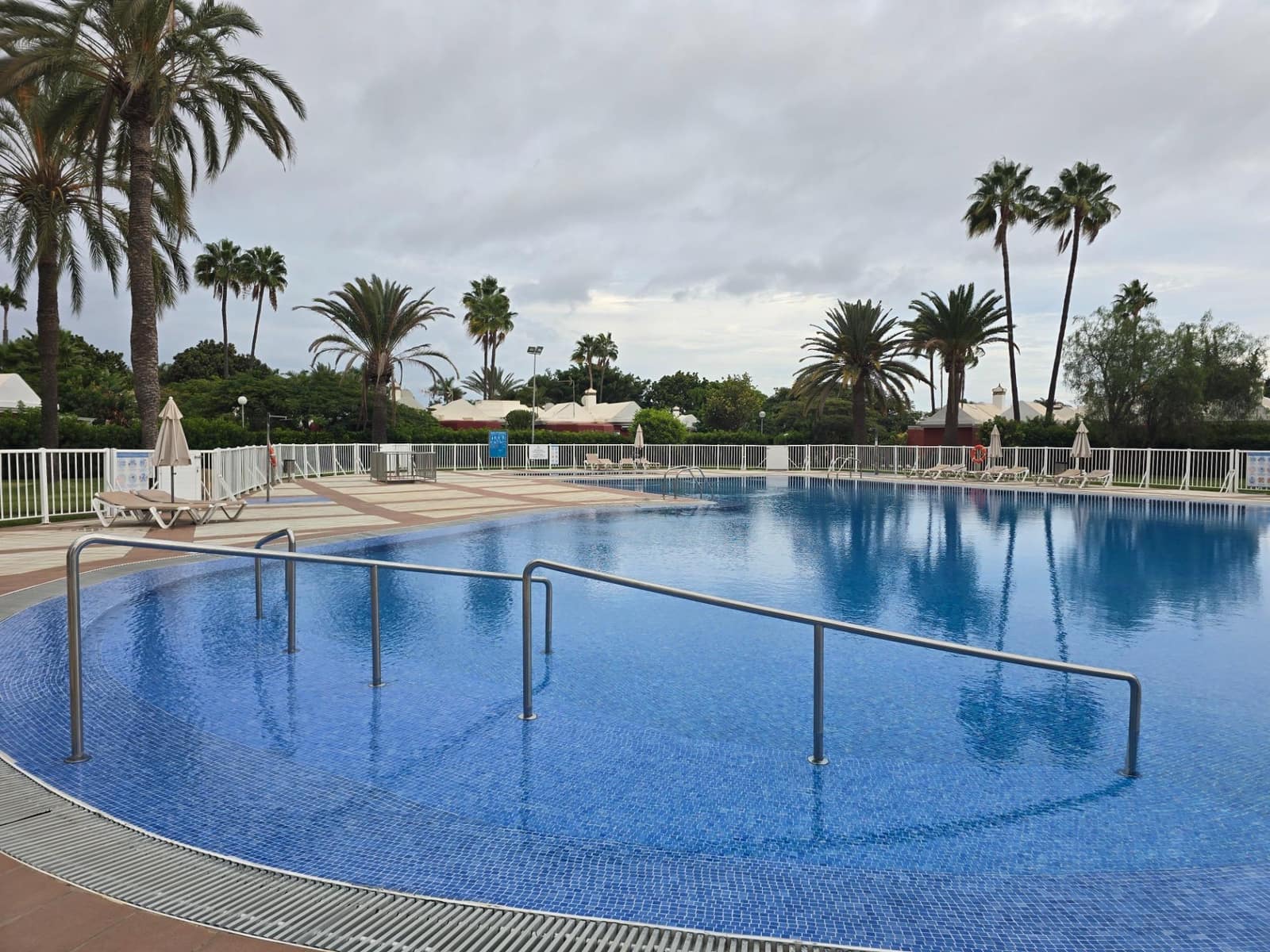 3 soverom Bungalow til leie i Maspalomas med svømmebasseng - € 1 900 (Ref: 9321870)