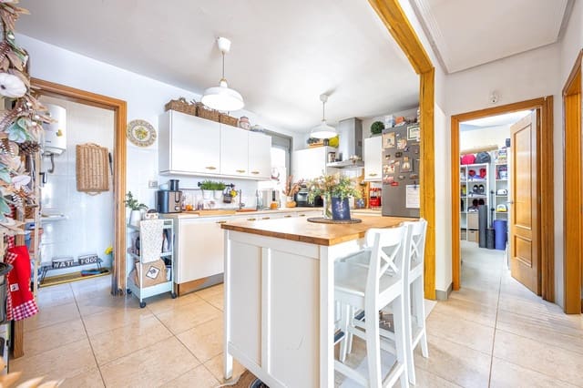 2 soverom Leilighet til salgs i Santa Lucía de Tirajana med garasje - € 250 000 (Ref: 9437756)