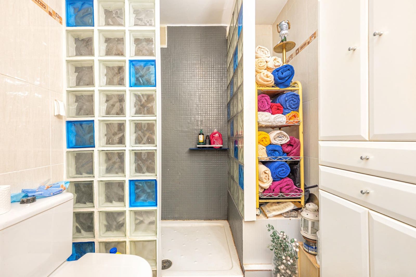 2 bedroom Flat for sale in Santa Lucia de Tirajana with garage - € 250,000 (Ref: 9437756)