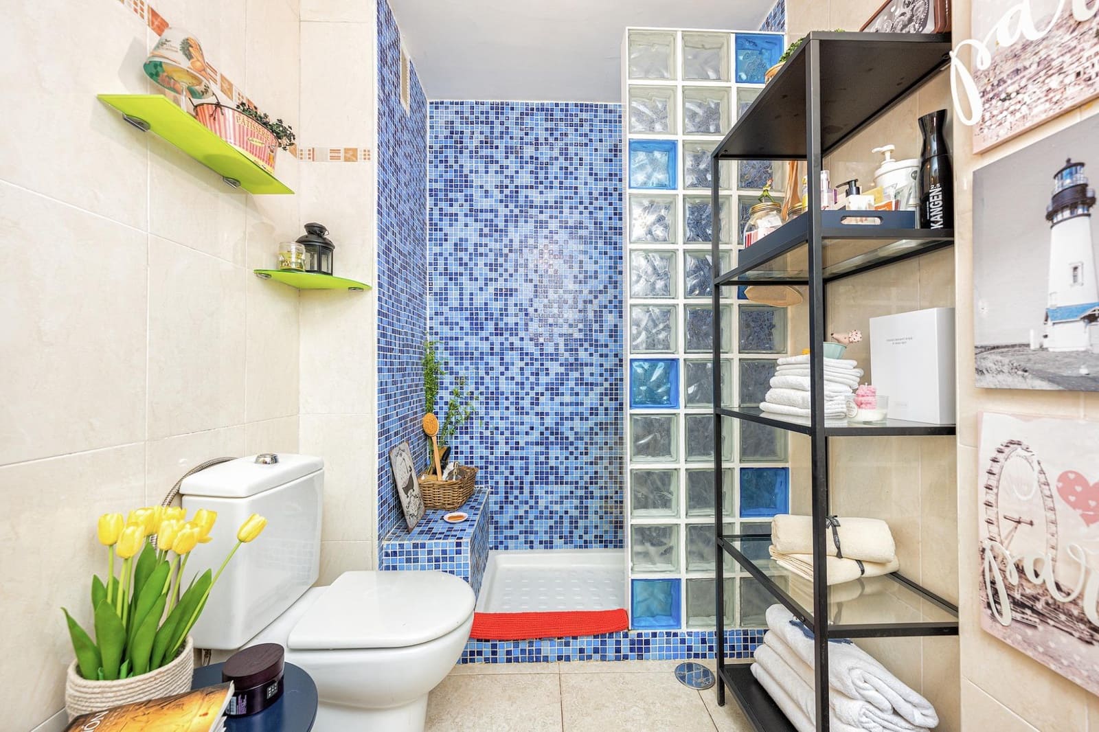 2 bedroom Flat for sale in Santa Lucia de Tirajana with garage - € 250,000 (Ref: 9437756)