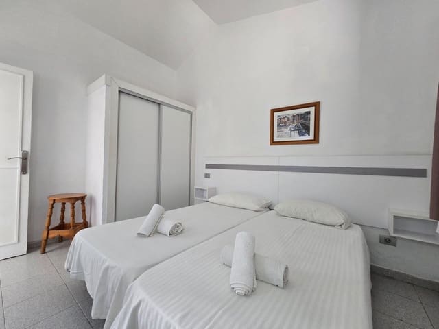 1 quarto Bungalow para arrendar em Playa del Inglés, San Bartolomé de Tirajana - 1 100 € (Ref: 9441362)