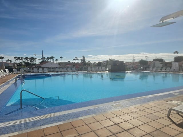 1 quarto Bungalow para arrendar em Playa del Inglés, San Bartolomé de Tirajana - 1 100 € (Ref: 9441362)