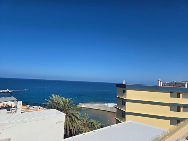 2 bedroom Apartment for rent in Arguineguín, Mogán with pool garage - € 1,500 (Ref: 9441891)