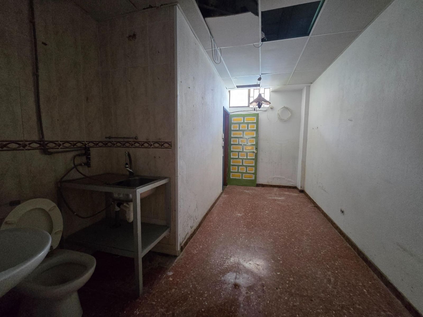 Local Comercial en Playa del Inglés en venta con piscina - 157.000 € (Ref: 9462056)