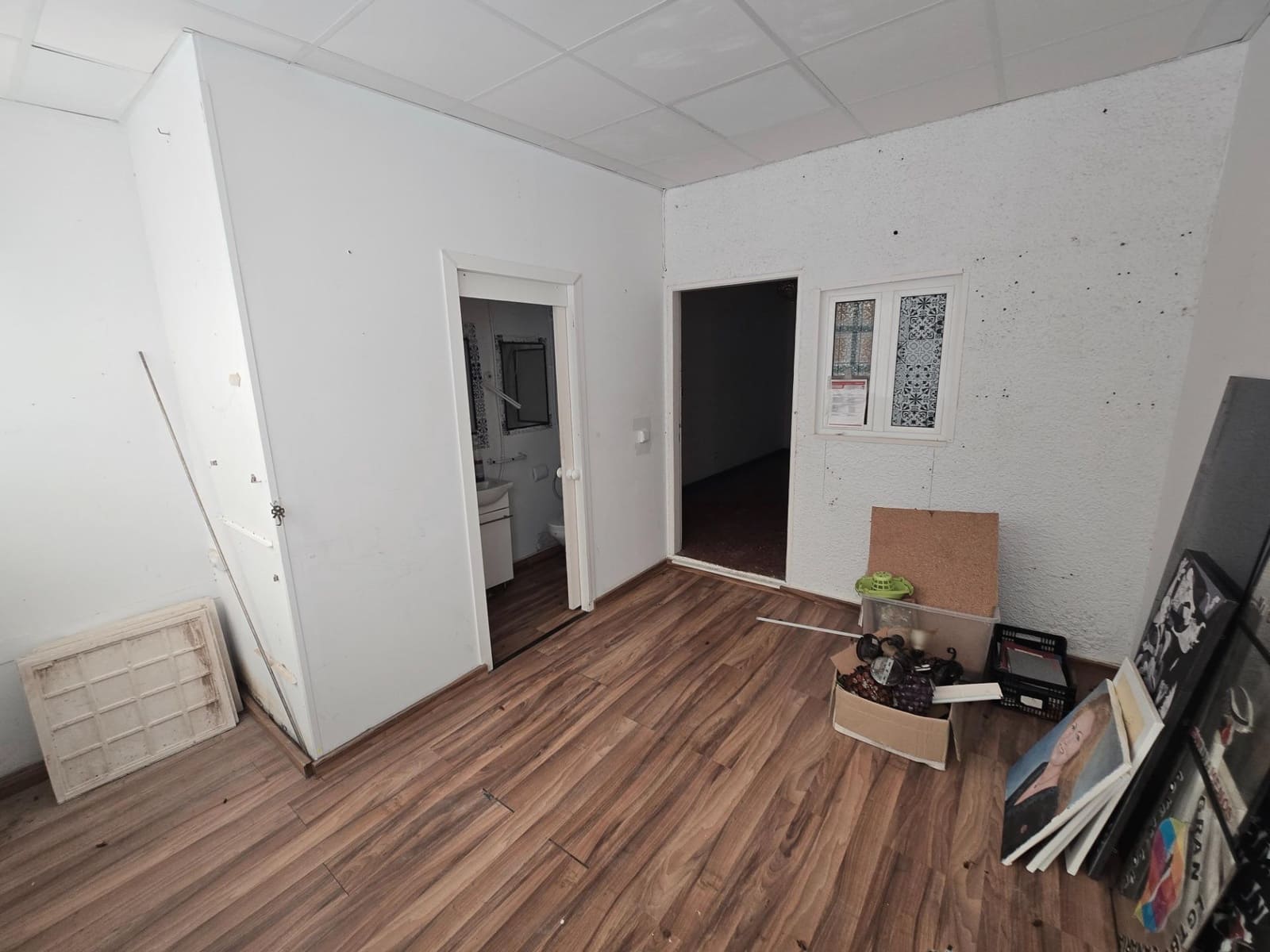 Kommersiell til salgs i Playa del Ingles med svømmebasseng - € 150 000 (Ref: 9462056)