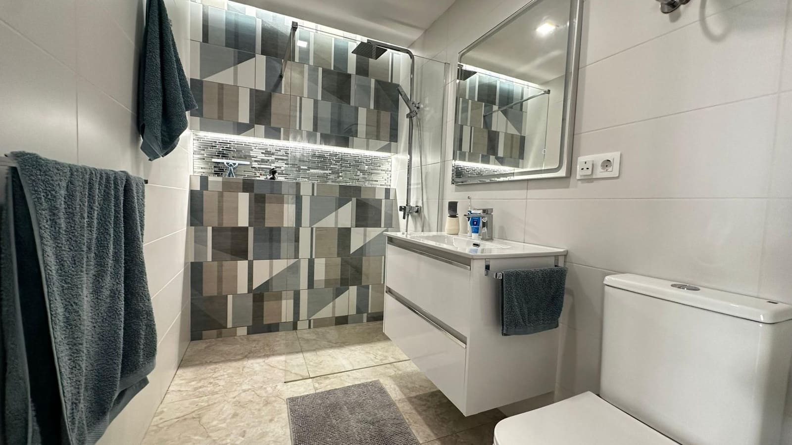 2 chambre Appartement à vendre à Playa del Ingles avec piscine - 349 000 € (Ref: 9470671)