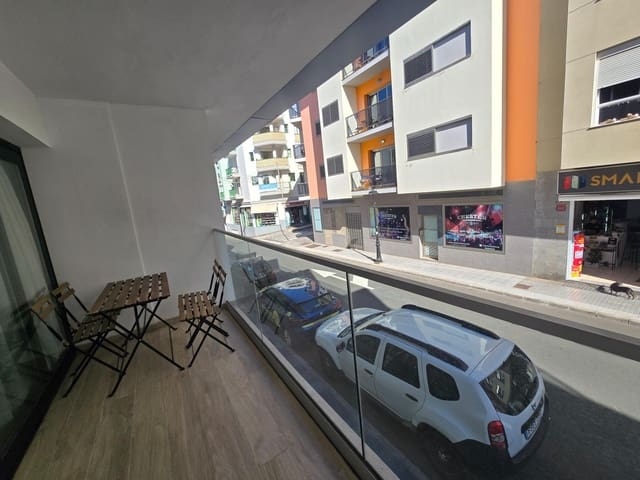 Appartement de 2 chambres à louer à Arguineguín, Mogán avec piscine garage - 1 350 € (Ref: 9476105)