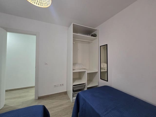 Appartement de 2 chambres à louer à Arguineguín, Mogán avec piscine garage - 1 350 € (Ref: 9476105)