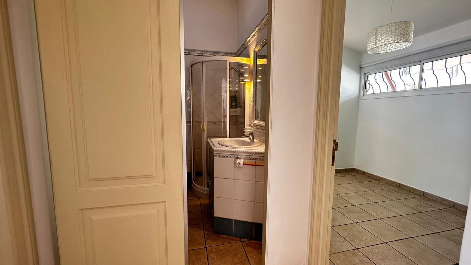 Bungalow de 2 habitaciones en Playa del Inglés en venta con piscina - 369.000 € (Ref: 9497161)