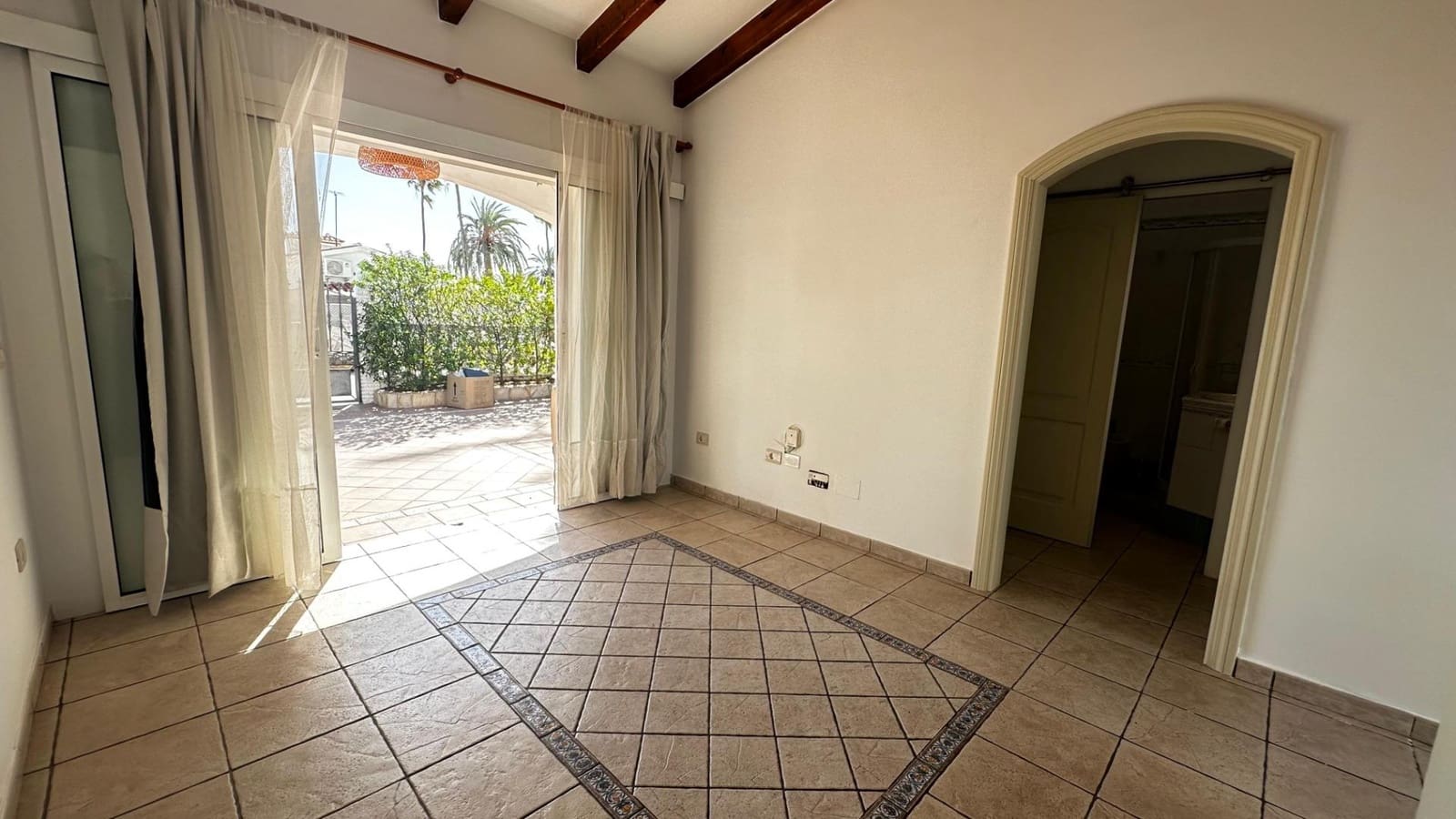 Bungalow de 2 habitaciones en Playa del Inglés en venta con piscina - 369.000 € (Ref: 9497161)