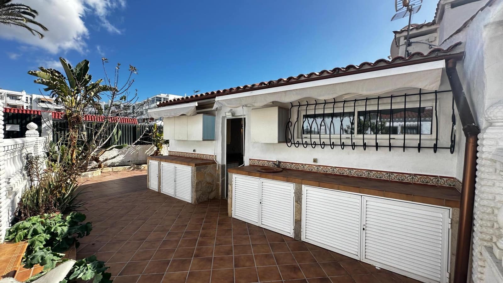 Bungalow de 2 habitaciones en Playa del Inglés en venta con piscina - 369.000 € (Ref: 9497161)