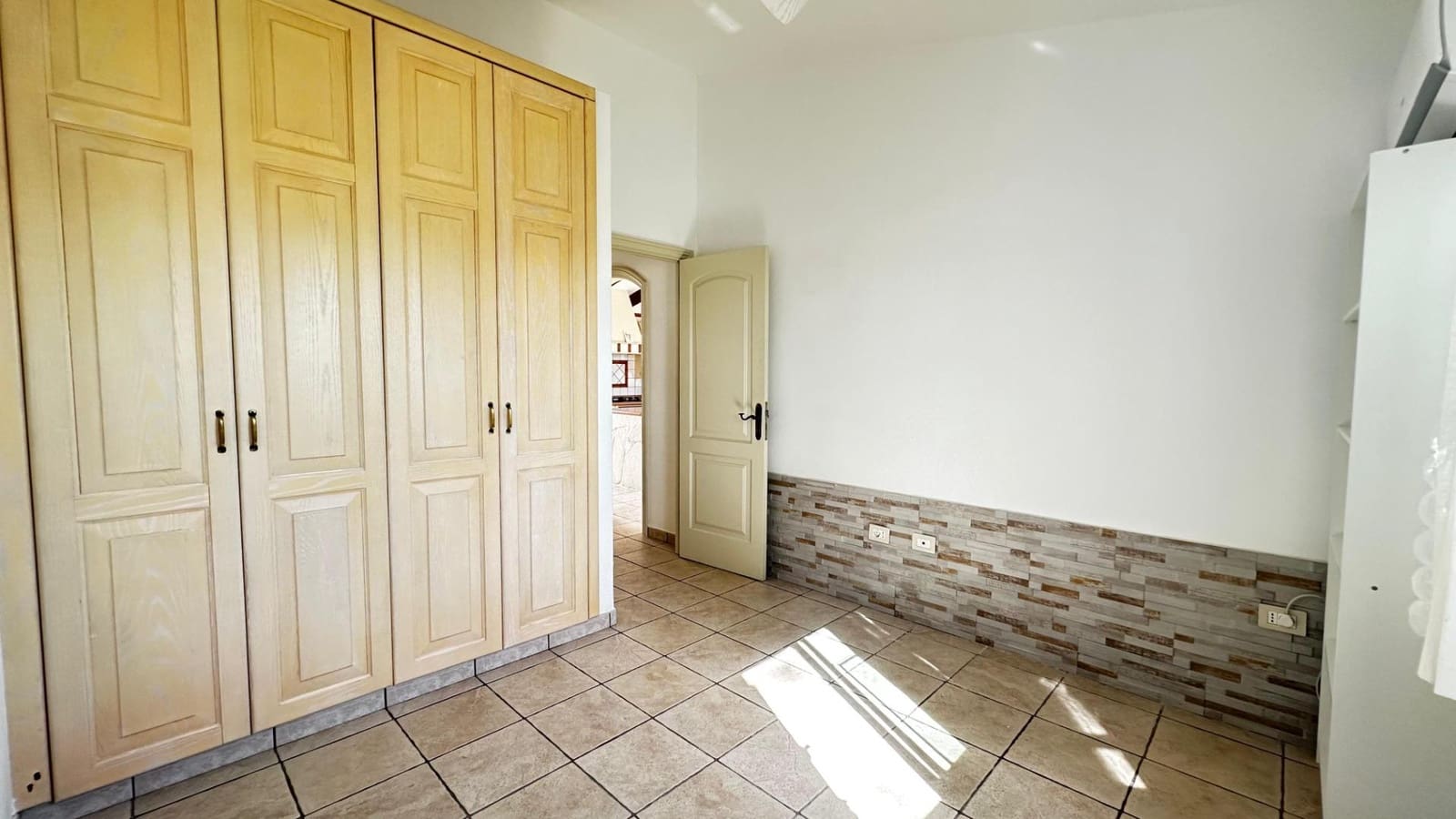 Bungalow de 2 habitaciones en Playa del Inglés en venta con piscina - 369.000 € (Ref: 9497161)