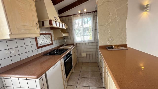 Bungalow de 2 habitaciones en Playa del Inglés, San Bartolomé de Tirajana en venta con piscina - 369.000 € (Ref: 9497161)