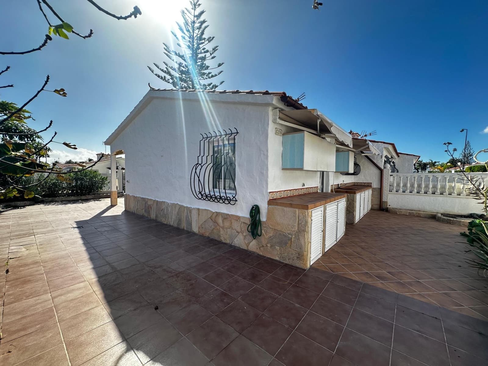 Bungalow de 2 habitaciones en Playa del Inglés en venta con piscina - 369.000 € (Ref: 9497161)