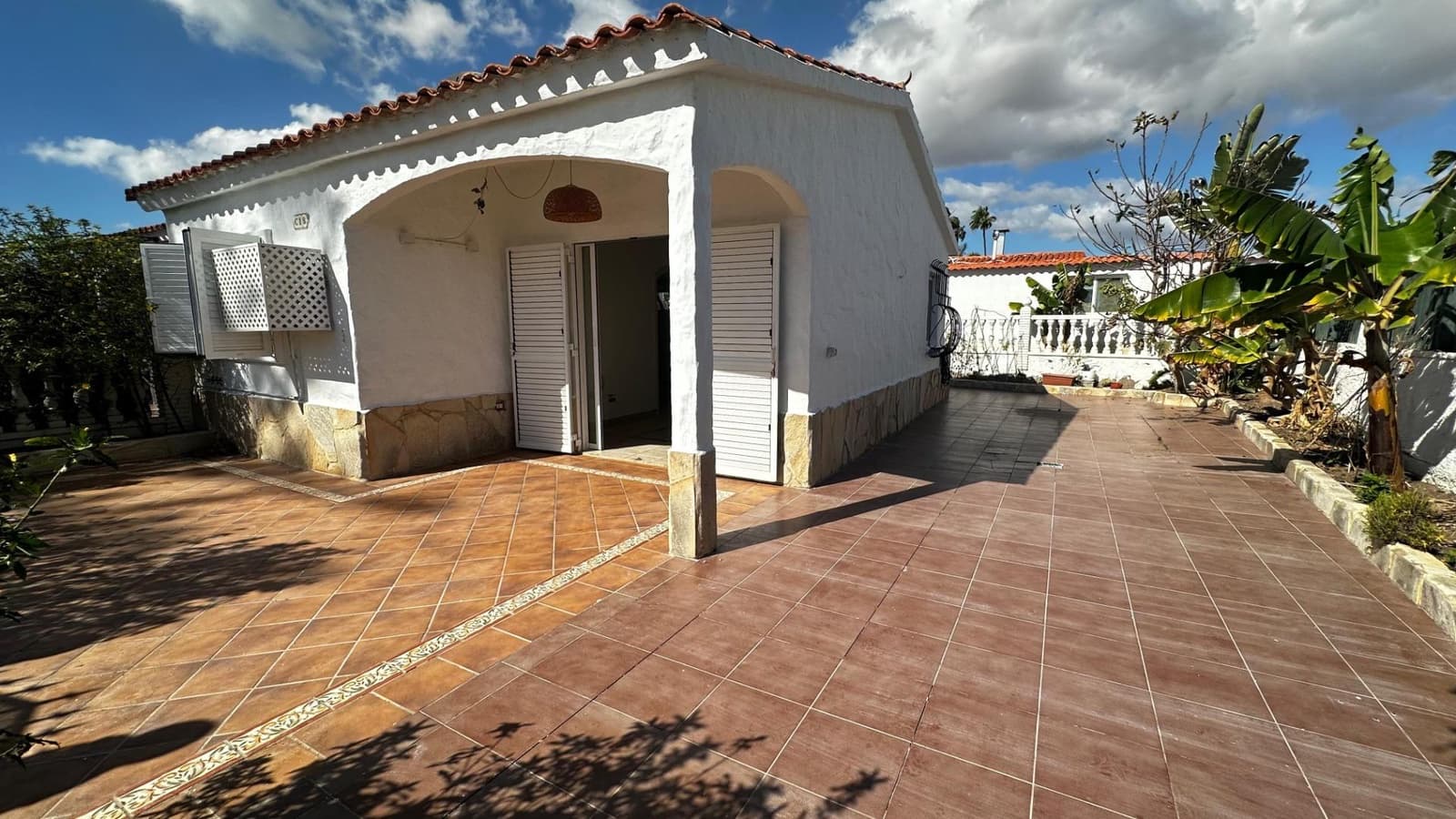 Bungalow de 2 habitaciones en Playa del Inglés en venta con piscina - 369.000 € (Ref: 9497161)