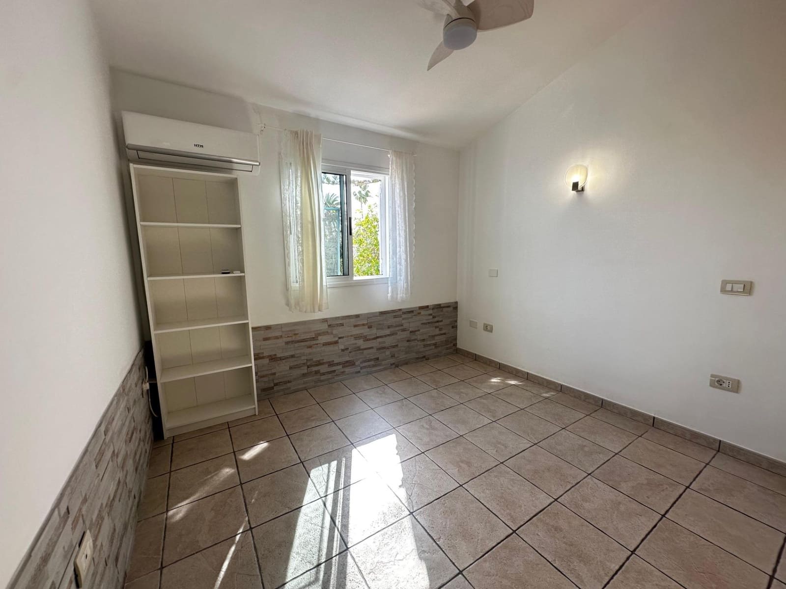 Bungalow de 2 habitaciones en Playa del Inglés en venta con piscina - 369.000 € (Ref: 9497161)