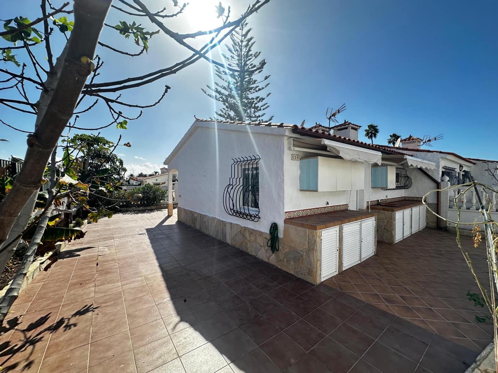 Bungalow de 2 habitaciones en Playa del Inglés en venta con piscina - 369.000 € (Ref: 9497161)