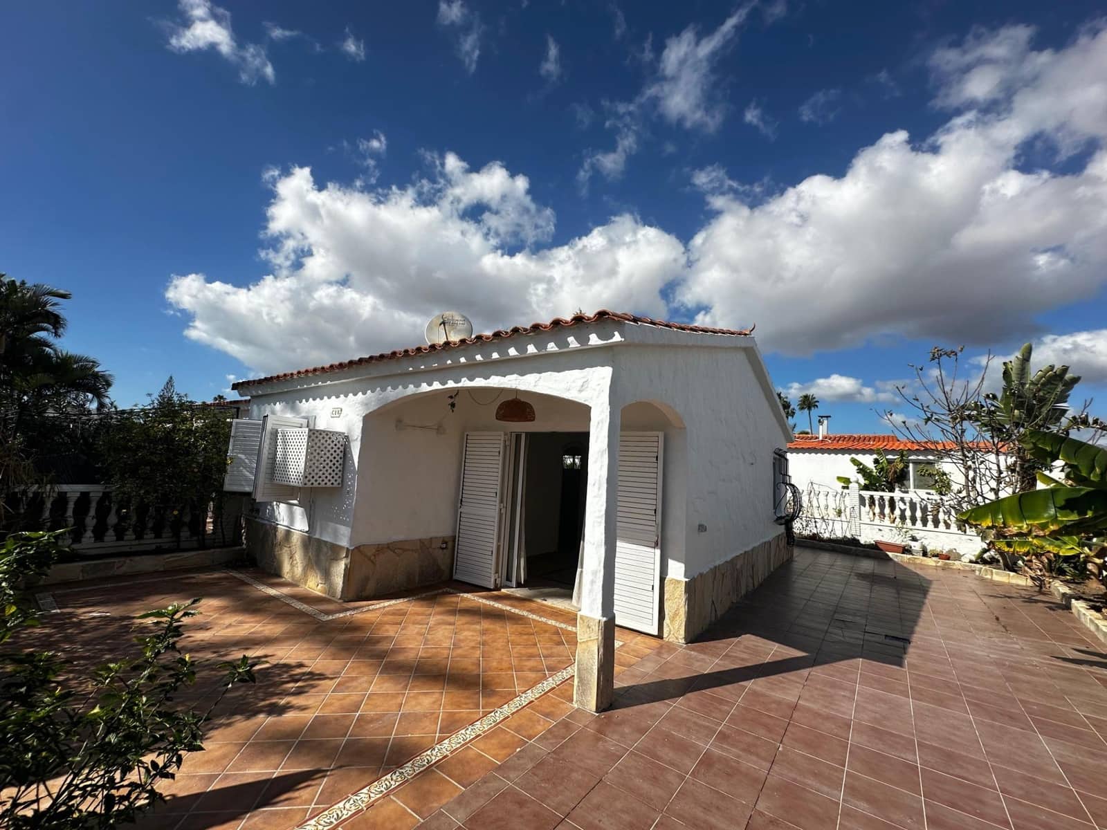 Bungalow de 2 habitaciones en Playa del Inglés en venta con piscina - 369.000 € (Ref: 9497161)