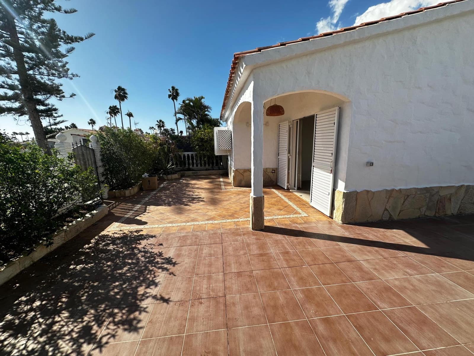 Bungalow de 2 habitaciones en Playa del Inglés en venta con piscina - 369.000 € (Ref: 9497161)