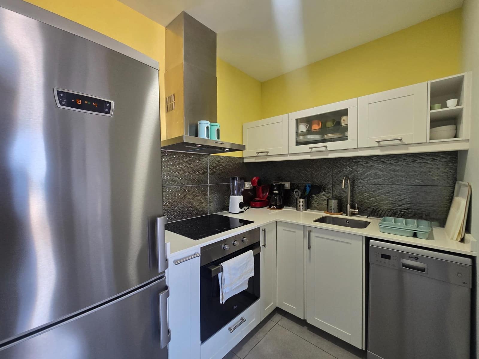 2 sypialnia Apartament do wynajęcia w Arguineguin z basenem - 1 500 € (Ref: 9527665)