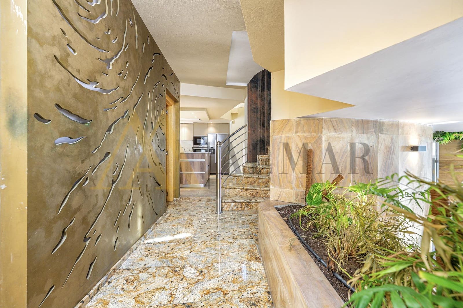 5 chambre Villa/Maison à vendre à San Bartolome de Tirajana avec piscine garage - 1 150 000 € (Ref: 9530493)