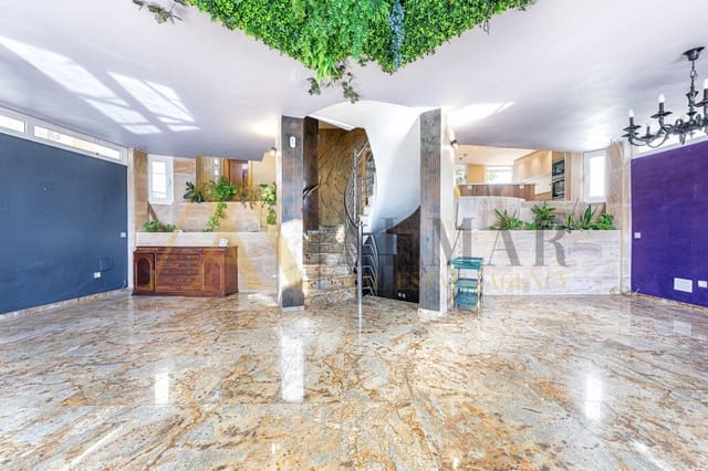 5 chambre Villa/Maison à vendre à San Bartolomé de Tirajana avec piscine garage - 1 150 000 € (Ref: 9530493)