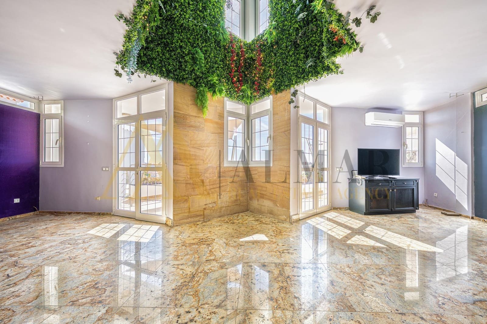 5 chambre Villa/Maison à vendre à San Bartolome de Tirajana avec piscine garage - 1 150 000 € (Ref: 9530493)