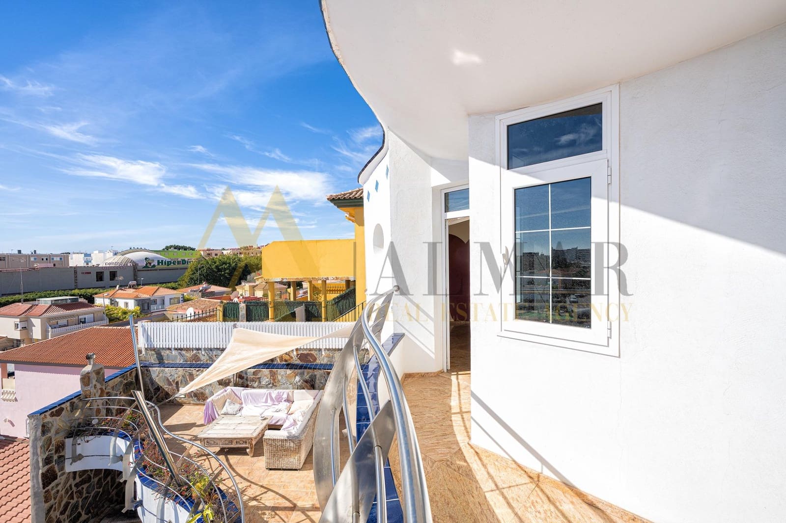 5 bedroom Villa for sale in San Bartolome de Tirajana with pool garage - € 1,150,000 (Ref: 9530493)