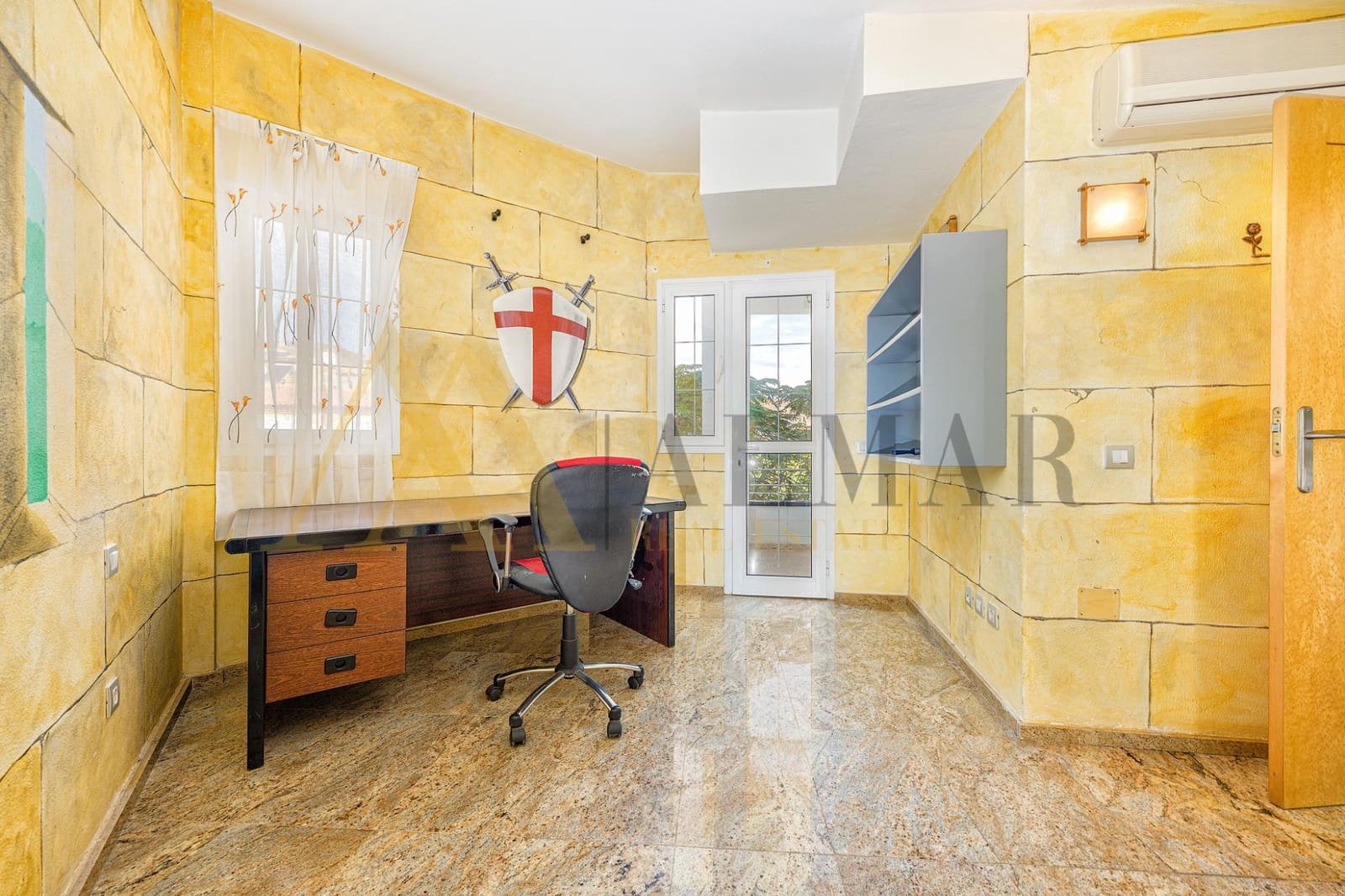 5 bedroom Villa for sale in San Bartolome de Tirajana with pool garage - € 1,150,000 (Ref: 9530493)