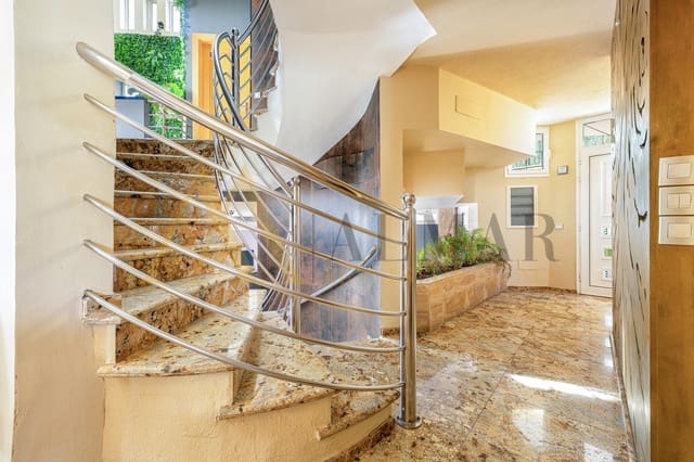 5 Zimmer Villa zu verkaufen in San Bartolomé de Tirajana mit Pool Garage - 980.000 € (Ref: 9530493)