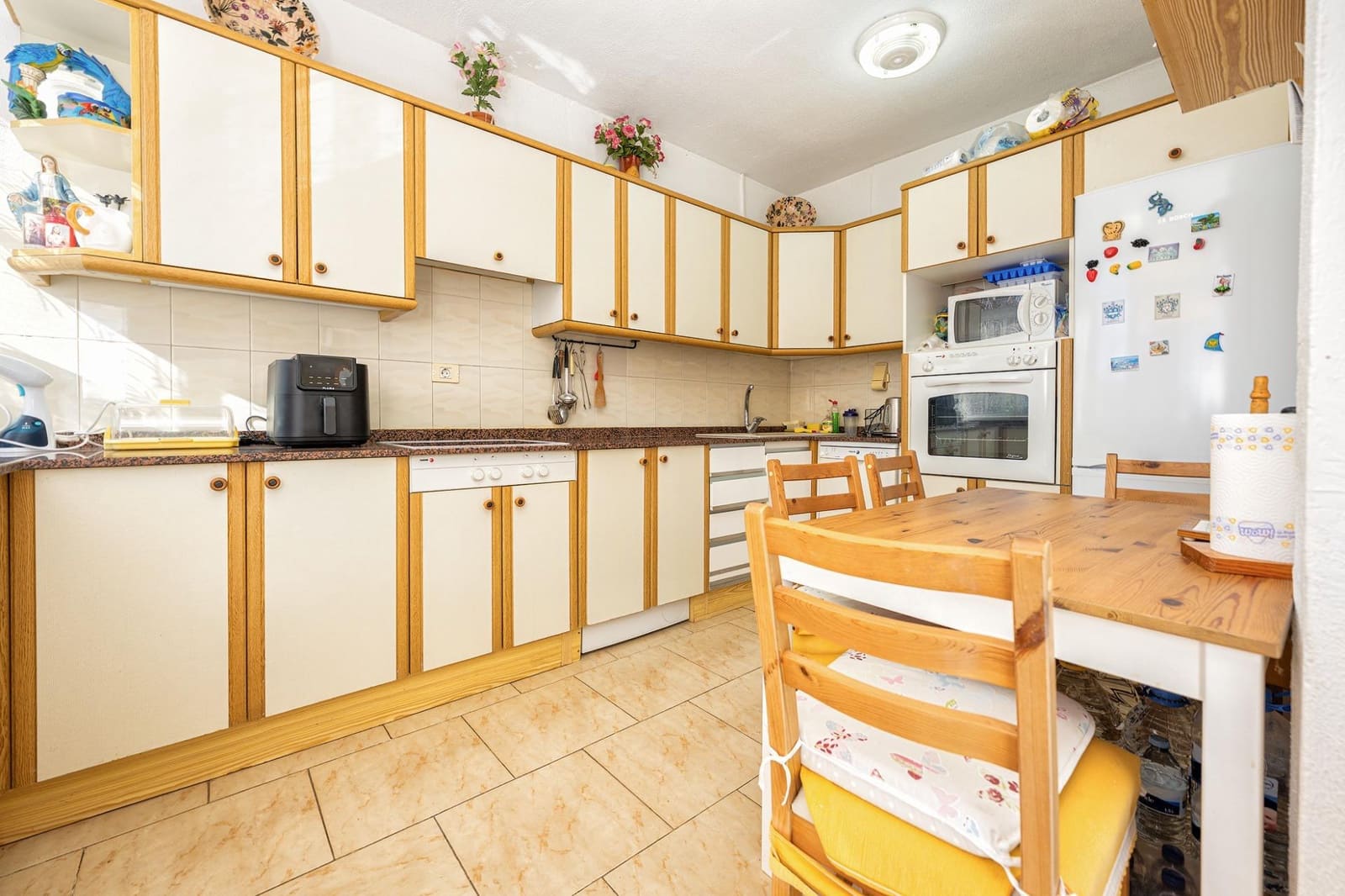 3 bedroom Apartment for sale in San Bartolome de Tirajana with pool - € 395,000 (Ref: 9582917)