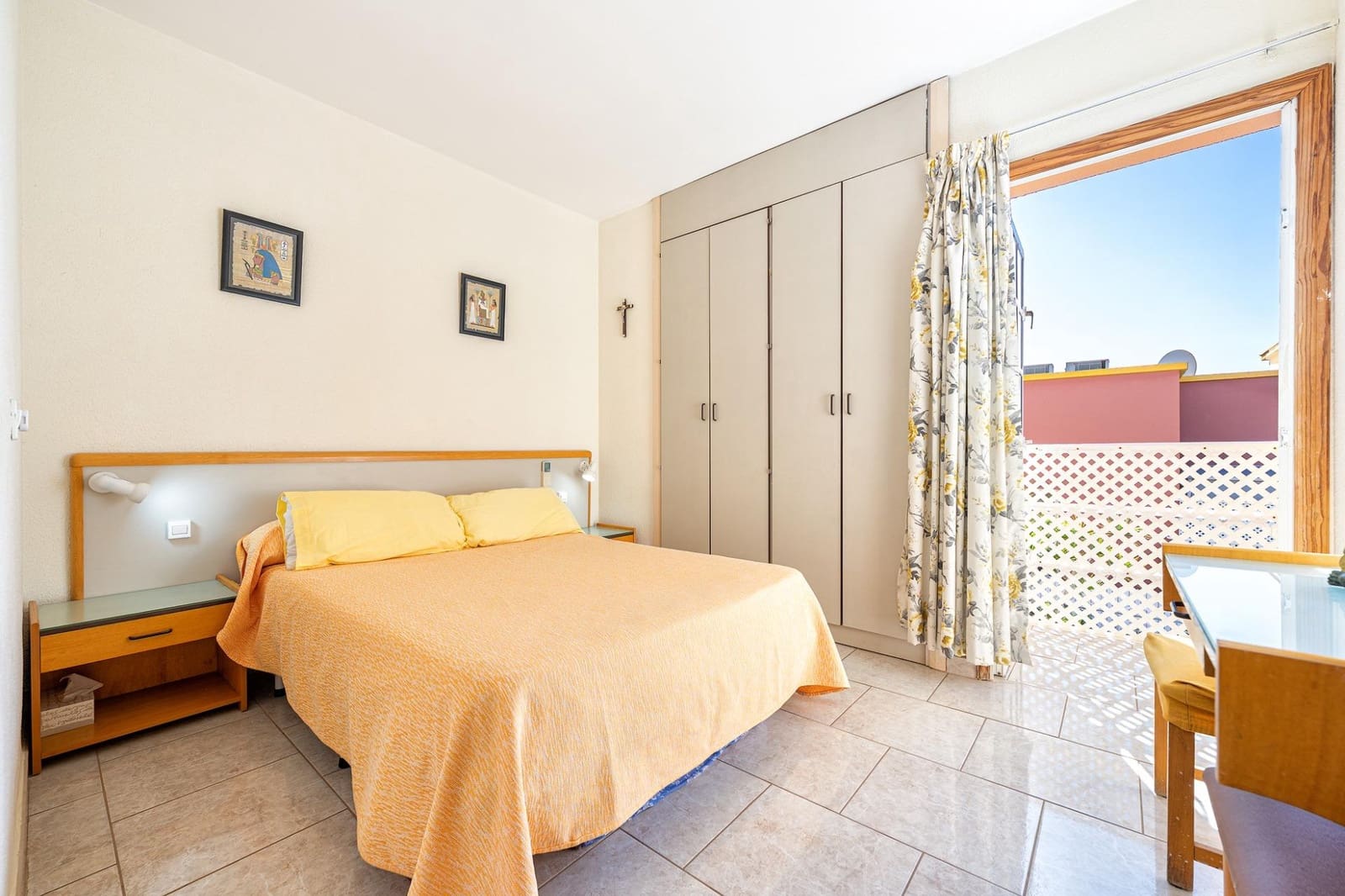 3 bedroom Apartment for sale in San Bartolome de Tirajana with pool - € 395,000 (Ref: 9582917)