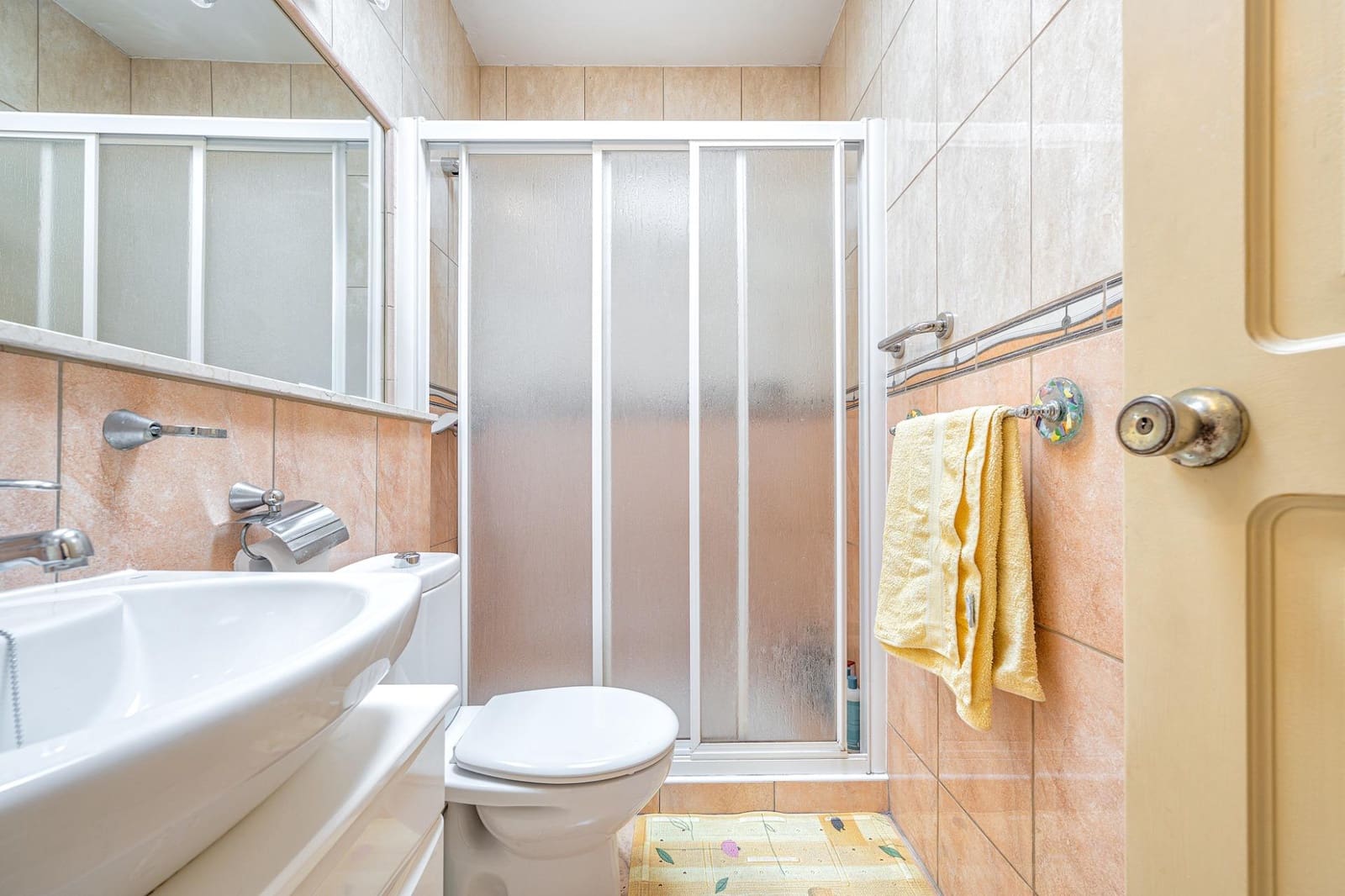 3 bedroom Apartment for sale in San Bartolome de Tirajana with pool - € 395,000 (Ref: 9582917)