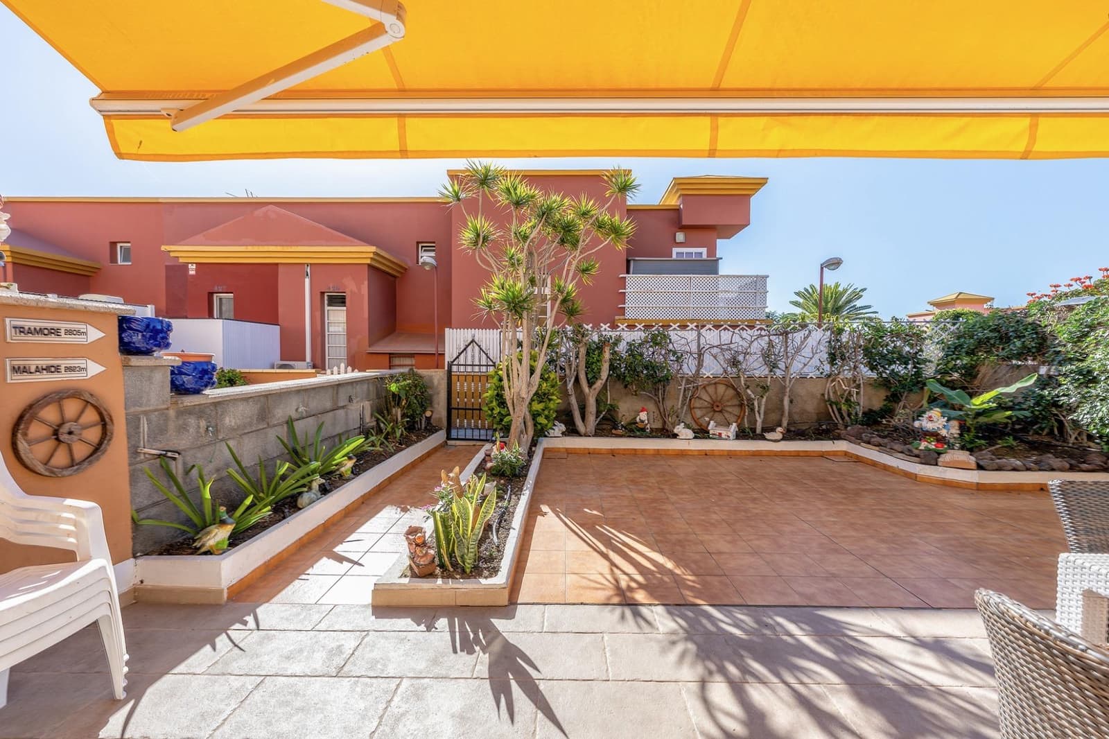 3 bedroom Apartment for sale in San Bartolome de Tirajana with pool - € 395,000 (Ref: 9582917)