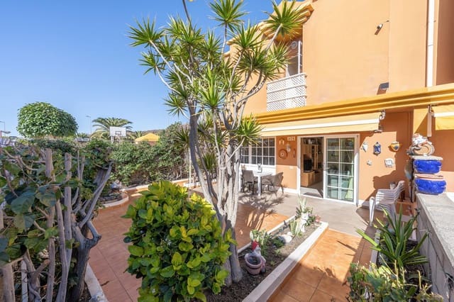 3 slaapkamer Appartement te koop in San Bartolomé de Tirajana met zwembad - € 395.000 (Ref: 9582917)