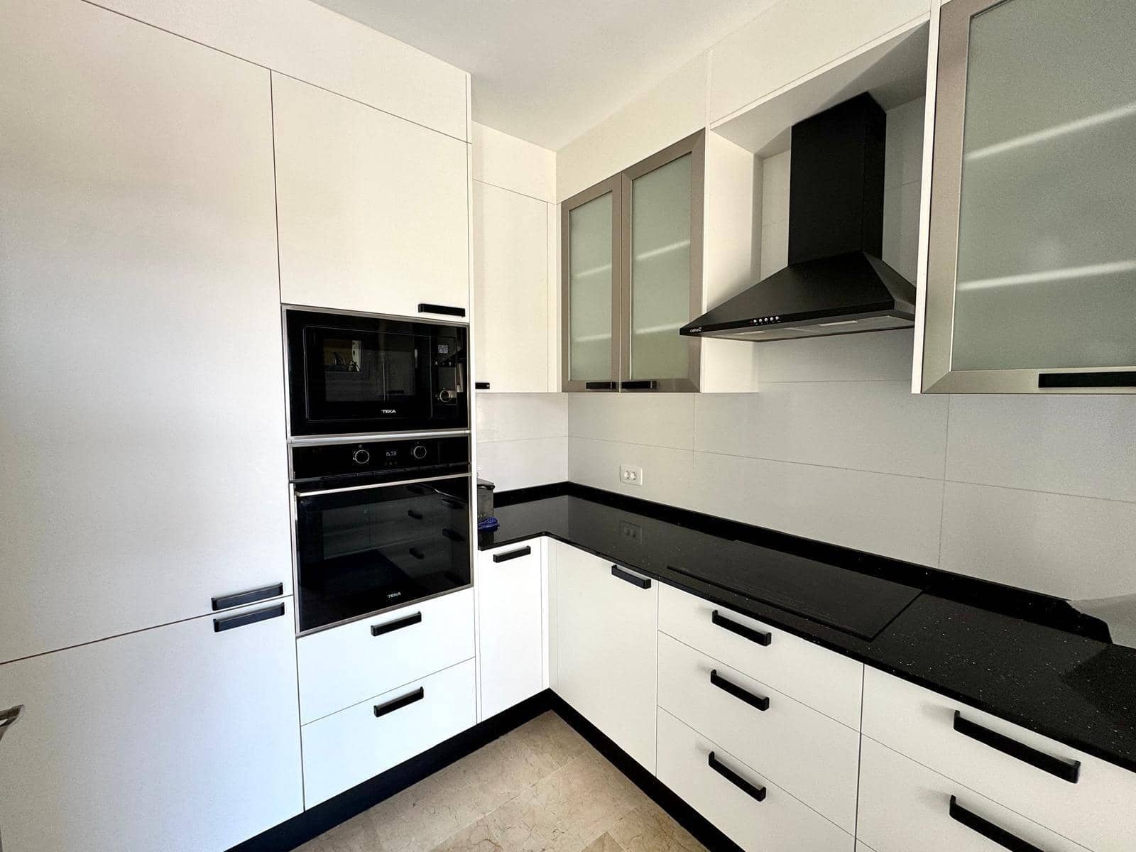 2 soveværelse Lejlighed til leje i Puerto Rico med swimmingpool - € 1.400 (Ref: 9599497)