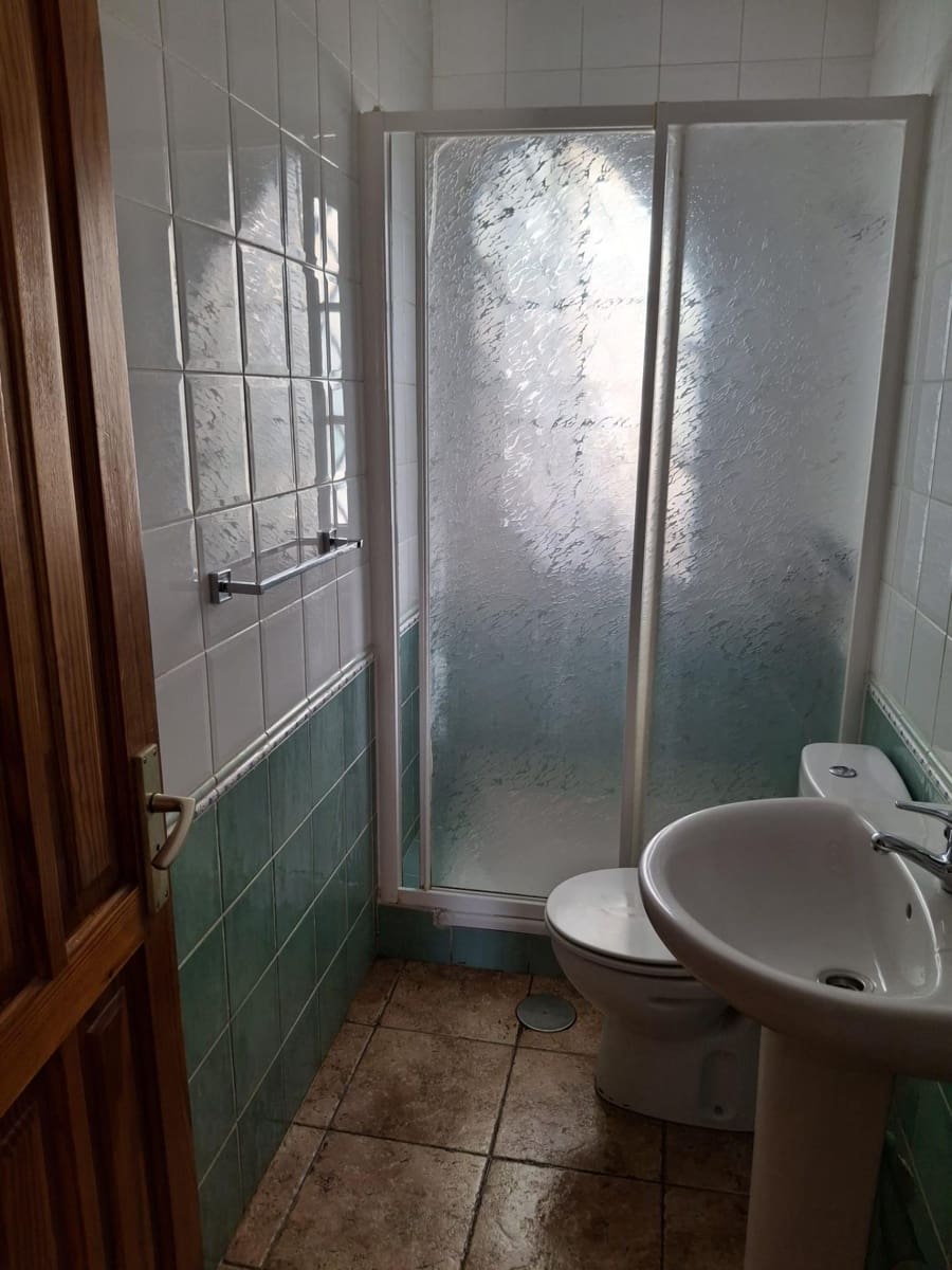 2 slaapkamer Appartement te huur in Playa del Ingles met zwembad garage - € 2.000 (Ref: 9608032)