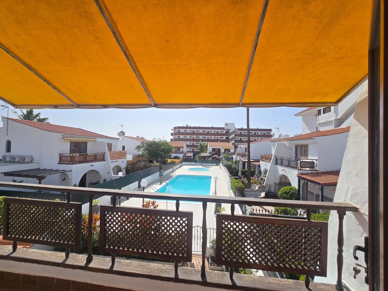 2 slaapkamer Appartement te huur in Playa del Ingles met zwembad garage - € 2.000 (Ref: 9608032)
