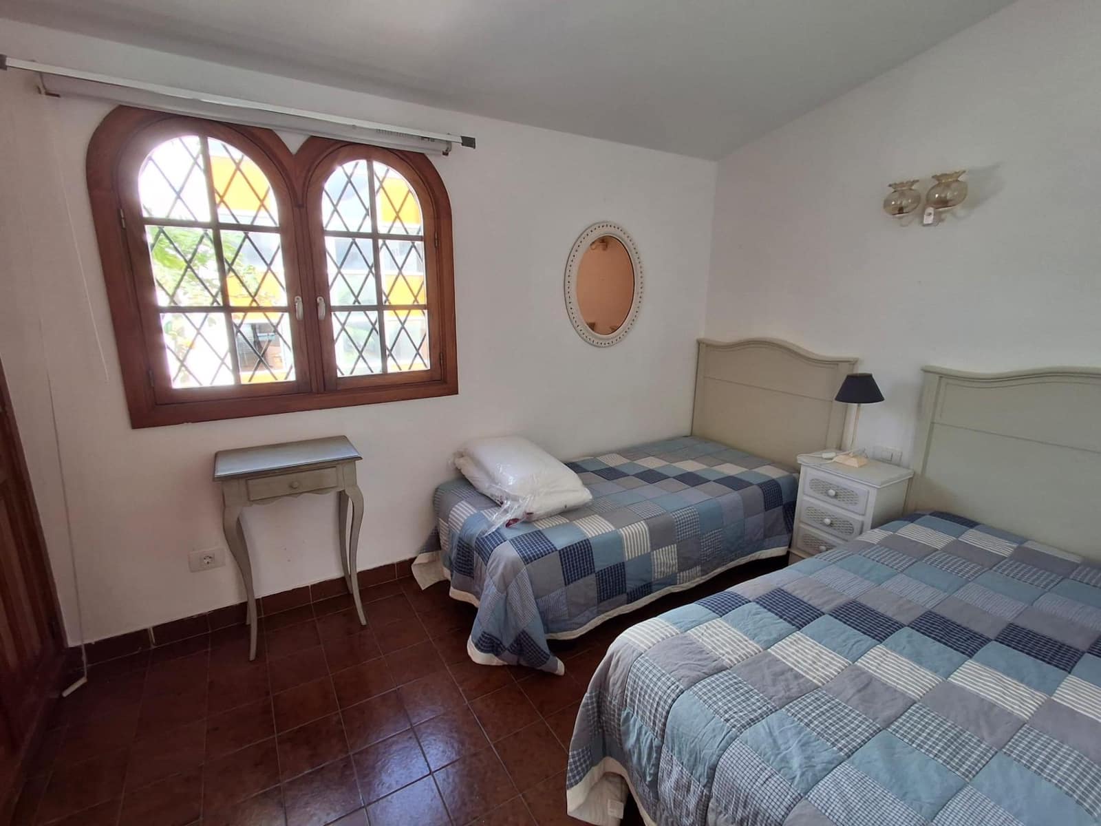 2 slaapkamer Appartement te huur in Playa del Ingles met zwembad garage - € 2.000 (Ref: 9608032)