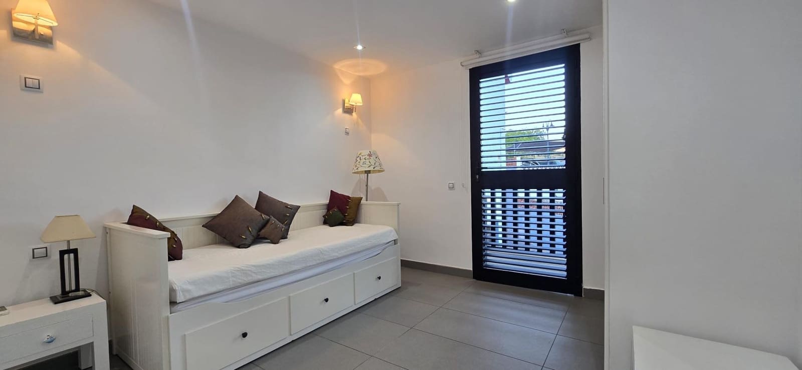 Apartamento de 3 habitaciones en San Agustín en alquiler con piscina - 3.200 € (Ref: 9611505)