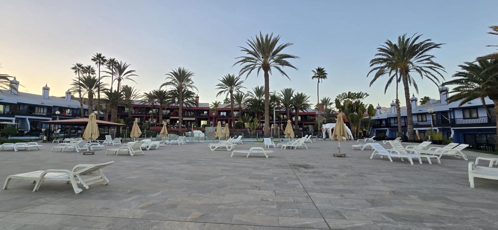 Apartamento de 3 habitaciones en San Agustín en alquiler con piscina - 3.200 € (Ref: 9611505)