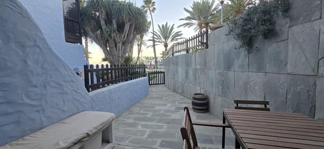 Apartamento de 3 habitaciones en San Agustín, San Bartolomé de Tirajana en alquiler con piscina - 3.200 € (Ref: 9611505)