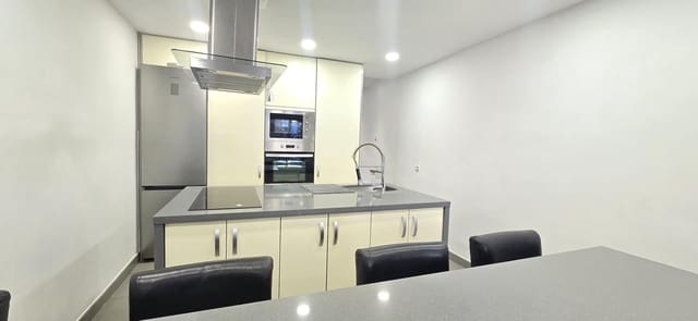 3 Zimmer Apartment zu vermieten in San Agustín, San Bartolomé de Tirajana mit Pool Garage - 2.400 € (Ref: 9611505)