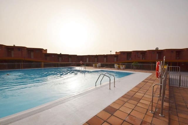 Yksiö vuokrattavana paikassa San Agustín, San Bartolomé de Tirajana - 900 € (Ref: 9619198)