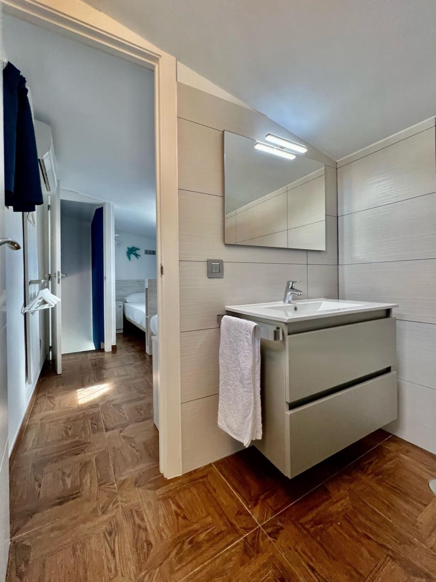 2 makuuhuone Rivitalo myytävänä paikassa Playa del Ingles mukana uima-altaan - 350 000 € (Ref: 9674177)