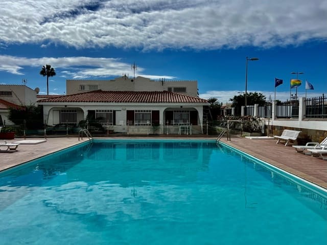 2 makuuhuone Rivitalo myytävänä paikassa Playa del Inglés, San Bartolomé de Tirajana mukana uima-altaan - 350 000 € (Ref: 9674177)