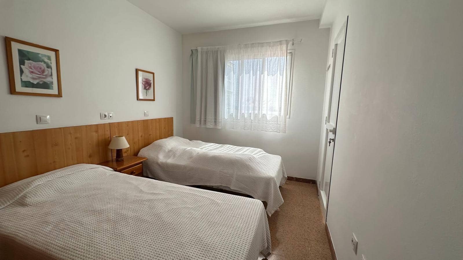 2 slaapkamer Appartement te koop in Playa del Ingles met zwembad - € 295.000 (Ref: 9674179)